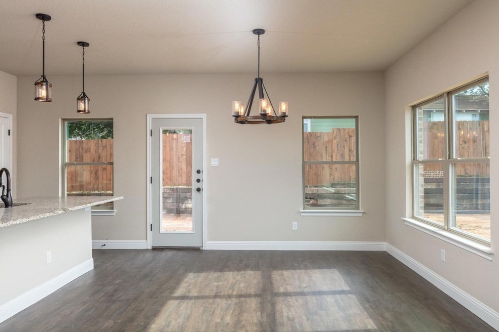 821 Jameson St unit 823, Weatherford, TX 76086 - photo 1