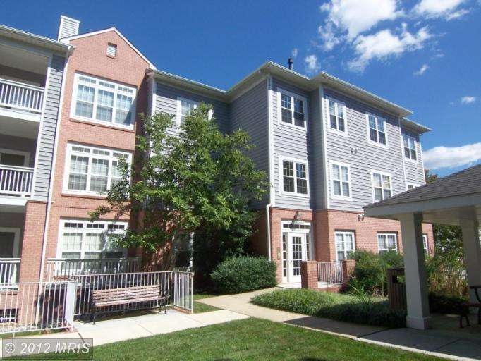 9221 Groffs Mill Dr unit 9221, Owings Mills, MD 21117 - photo 1