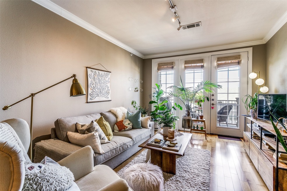 3818 Holland Ave unit 307, Dallas, TX 75219 - photo 1