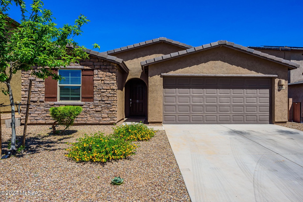 002 - 976 W. Calle Tipoy