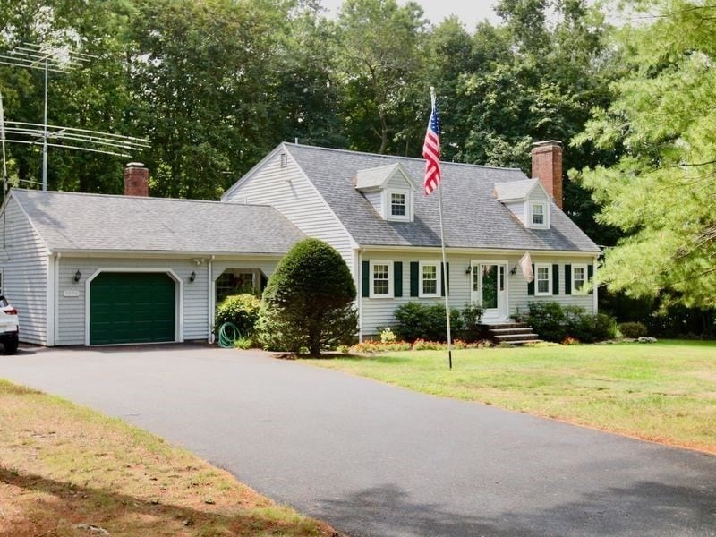 256 Cross St, Bridgewater, MA 02324 - photo 1