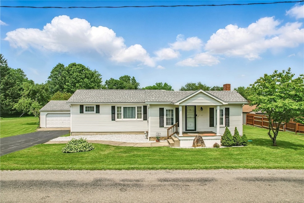 1st floor living, curb appeal, country setting, cl