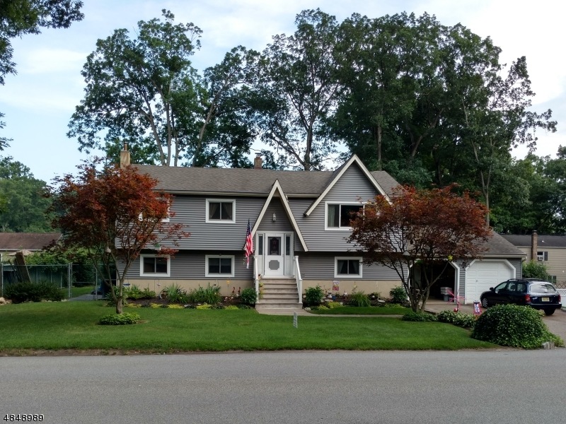 11 Acorn St, Stanhope, NJ 07874 - photo 1