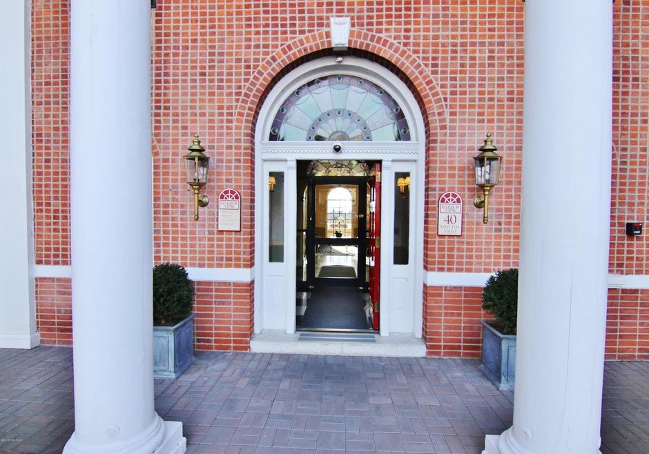 Harbor View unit 1K, Greenwich, CT 06830 - photo 1
