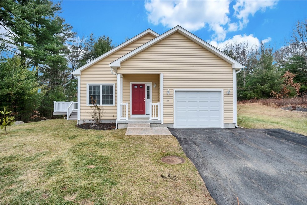 35 Chickadee Way unit 35, Killingly, CT 06241 - photo 1