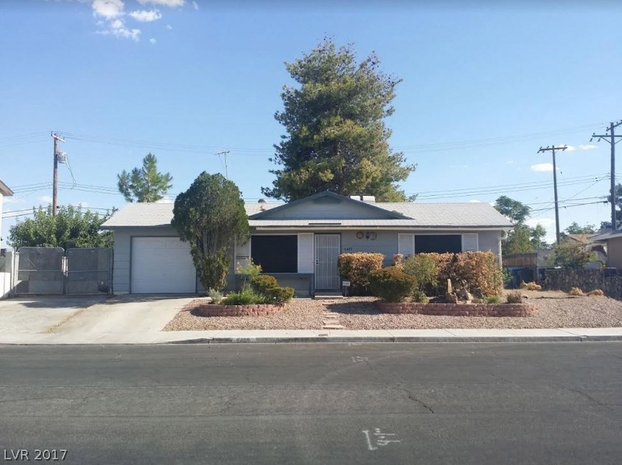 Home has RV parking on both sides.