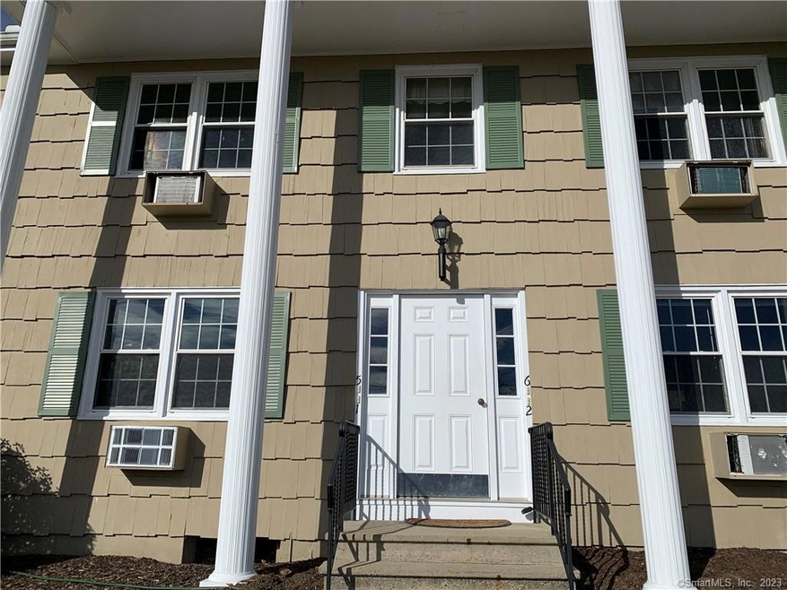 15 Pilgrim Trail unit B2, Woodbury, CT 06798 - photo 1