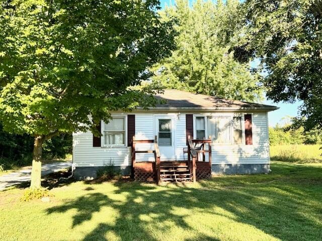 260 S 700 E, Knox, IN 46534 - photo 1