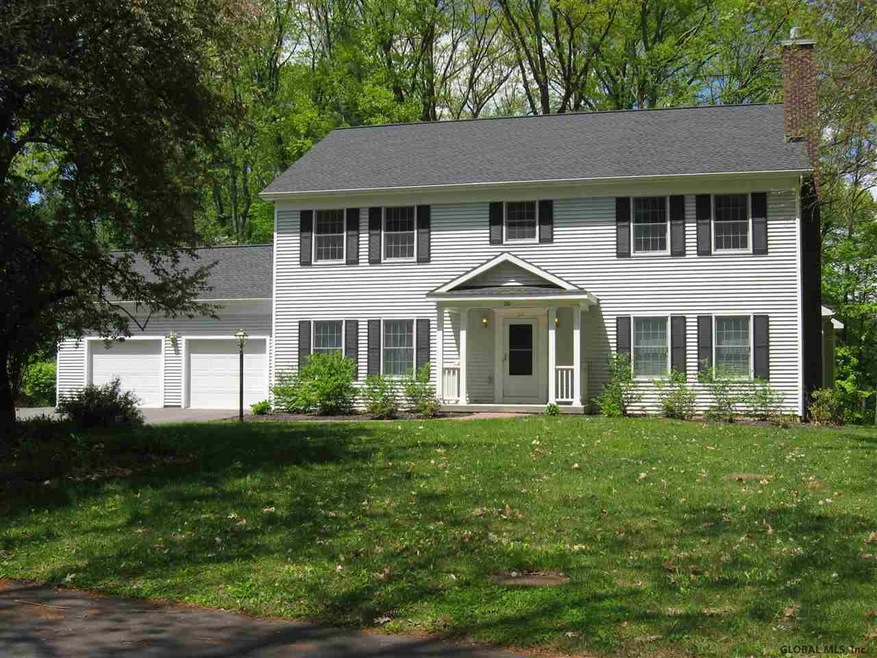 20 Darnley Greene, Delmar, NY 12054 - photo 1