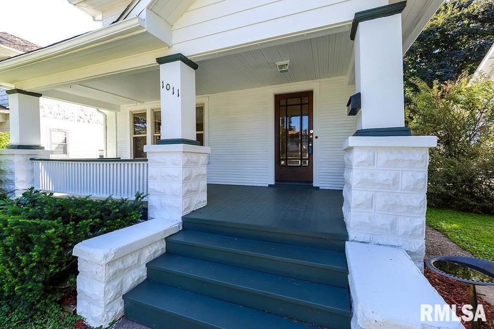 1011 W 16th St, Davenport, IA 52804 - photo 1