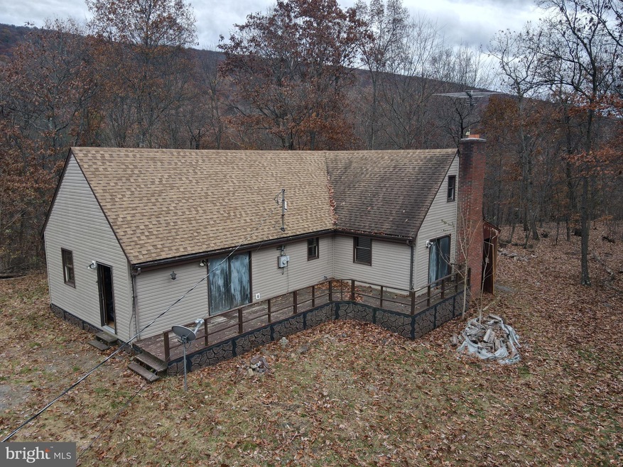 827 Cherry Ln, Berkeley Springs, WV 25411 - photo 1