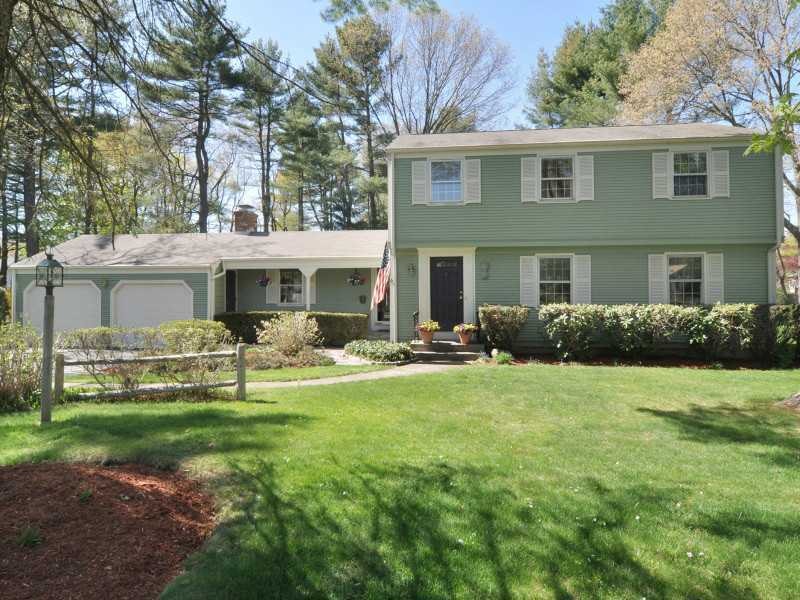 4 Pierce Ct, Barrington, RI 02806 - photo 1