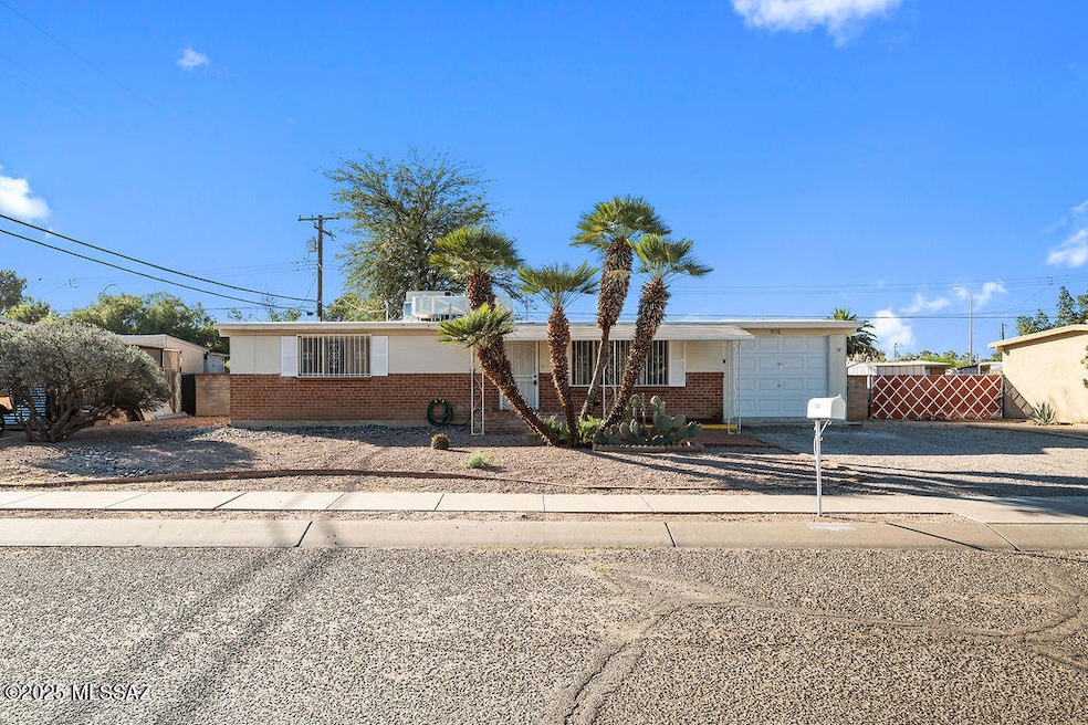 5150 E 23rd St, Tucson, AZ 85711 - photo 1