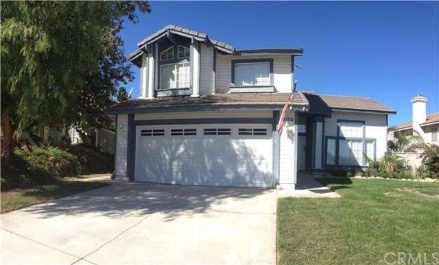 Great Curb Appeal!
