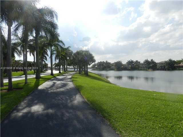 6751 NW 107th Ct, Doral, FL 33178 - photo 1