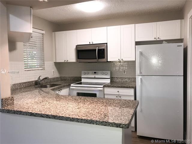 18326 NW 68th Ave unit D, Hialeah, FL 33015 - photo 1