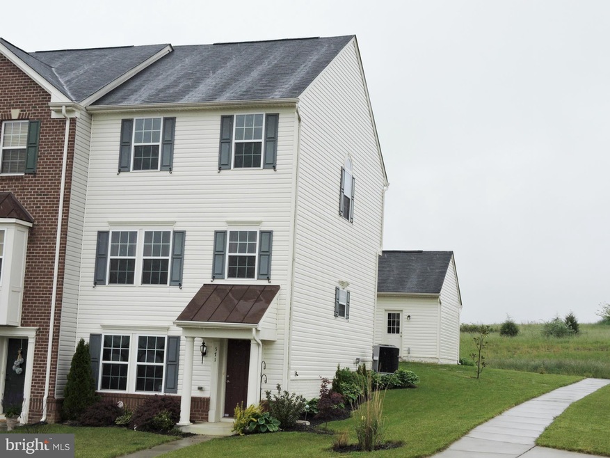 571 Lord Fairfax St, Charles Town, WV 25414 - photo 1