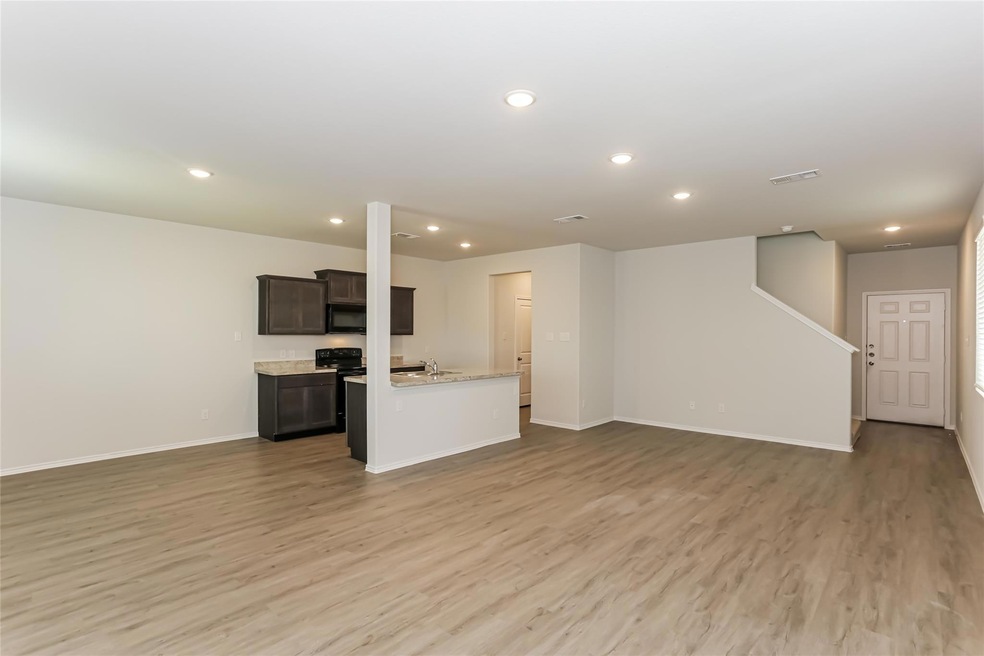 1310 Ester Ln, Ennis, TX 75119 - photo 1