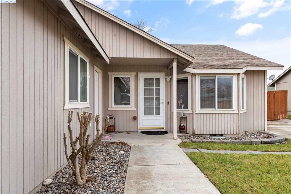 602 S Perry Ct, Kennewick, WA 99336 - photo 1