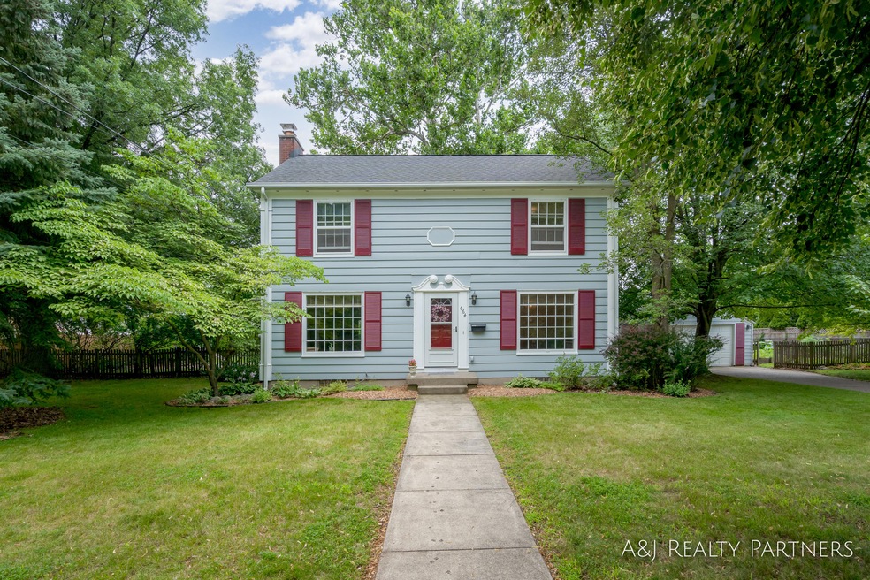664 Winchill St-1