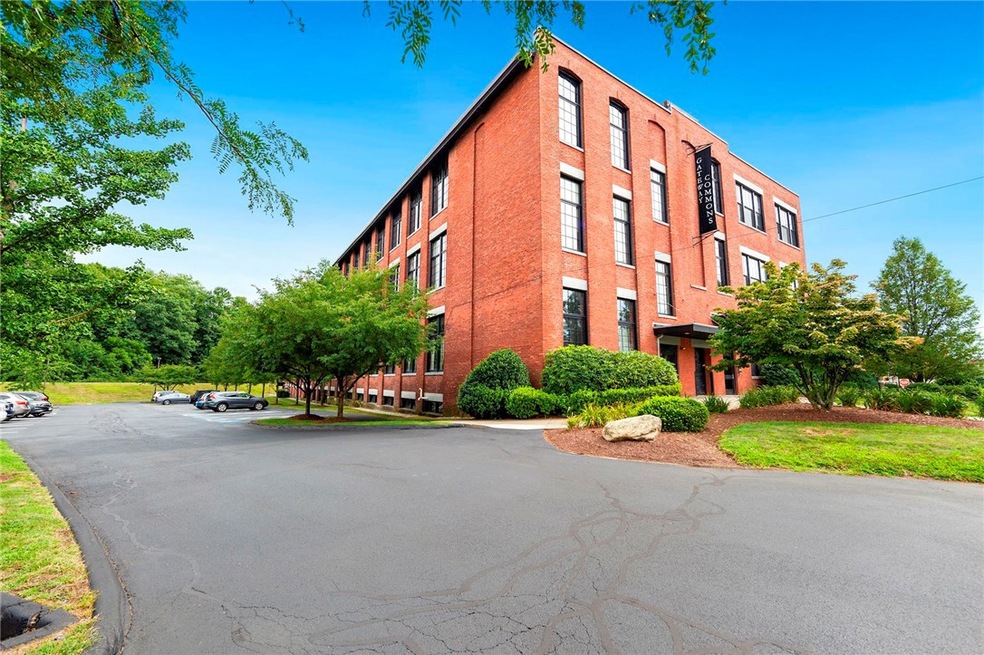 685 Social St unit 314, Woonsocket, RI 02895 - photo 1