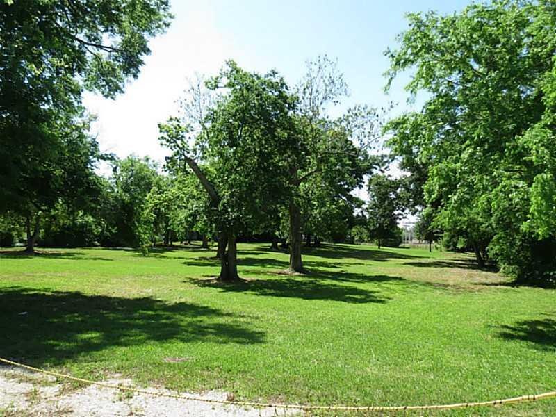 Land/Lot.