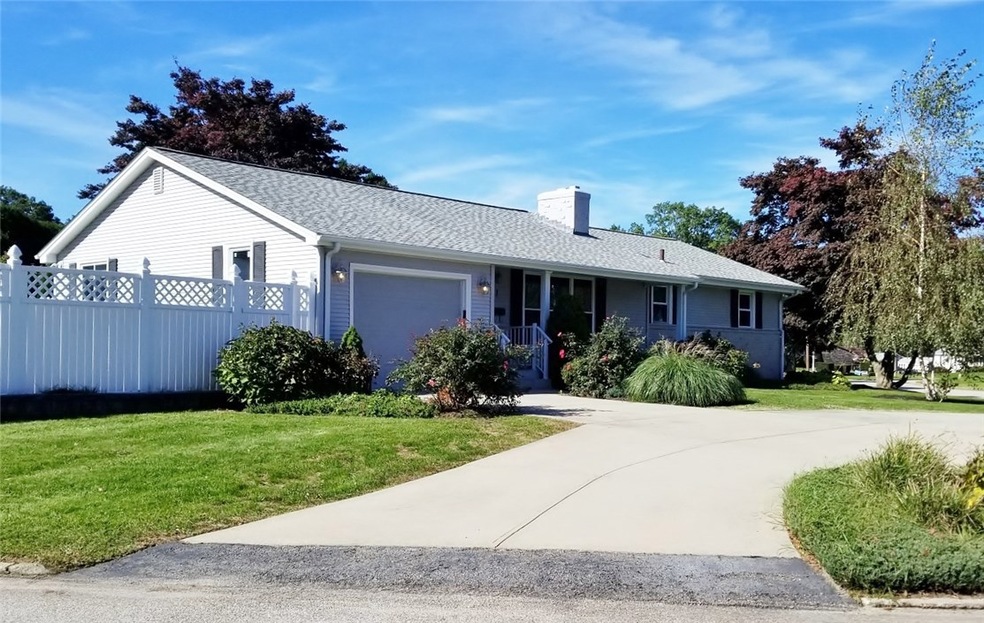 41 Coolspring Dr, Cranston, RI 02920 - photo 1