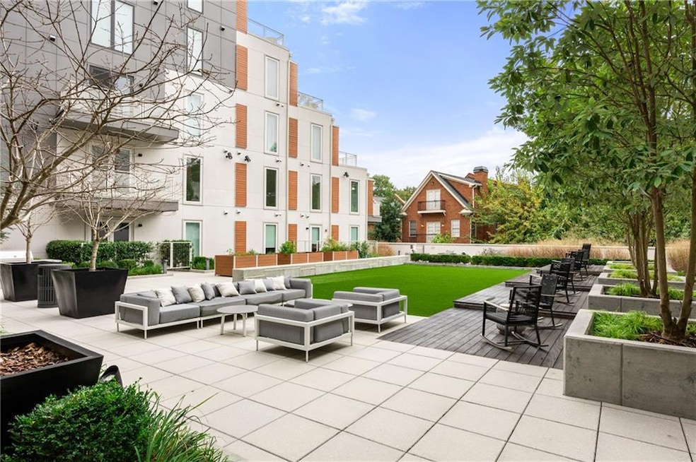 For Sale $699,000 • Co-Listing Agent