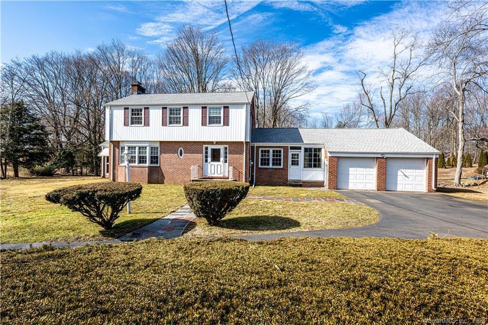 Classic Colonial waiting for you!