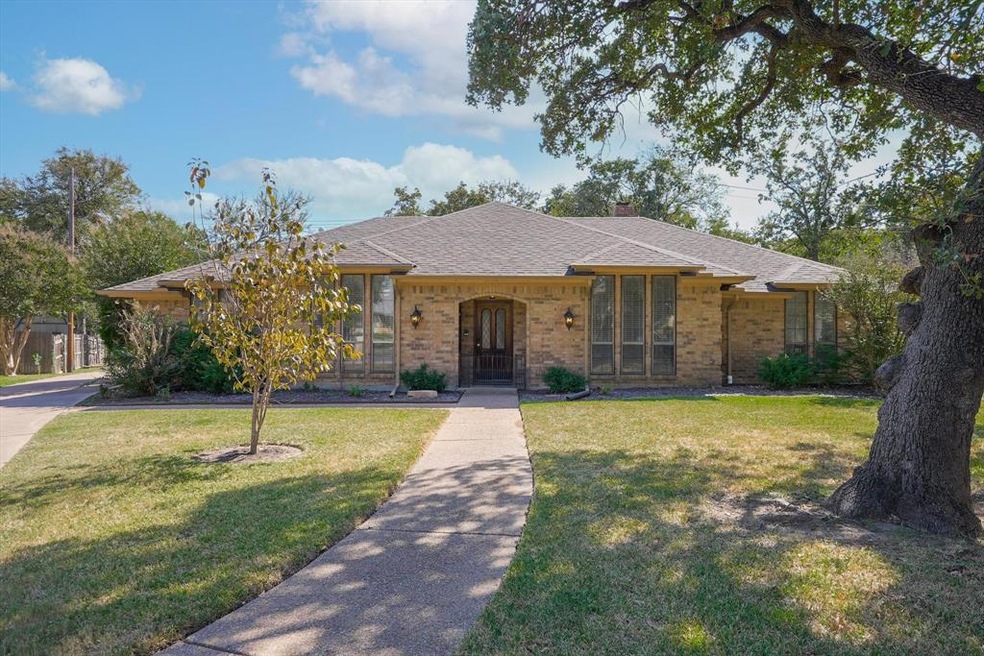 604 April Sound, Bedford, TX 76021 - photo 1