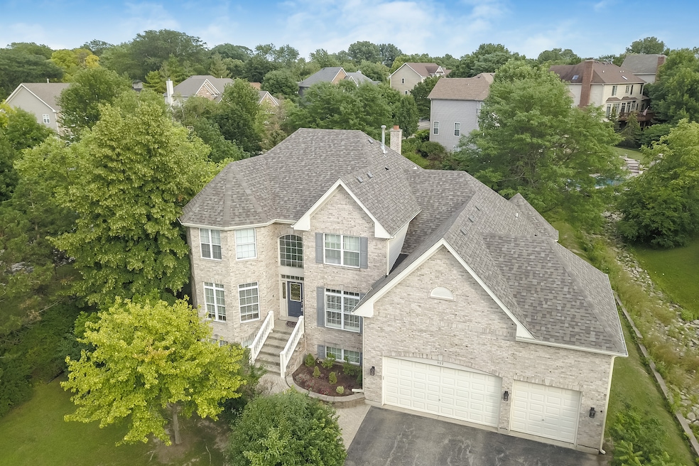 902 Hodge Ln, Batavia, IL 60510 - photo 1