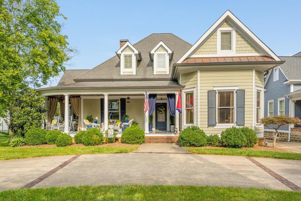 1633 N Ocoee St, Cleveland, TN 37311 - photo 1