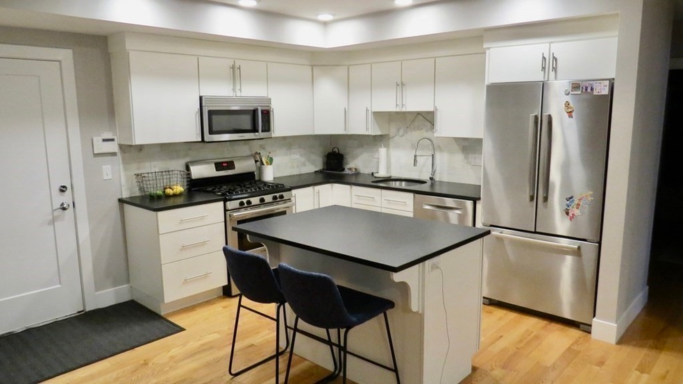 157 Hancock St unit 5, Quincy, MA 02171 - photo 1