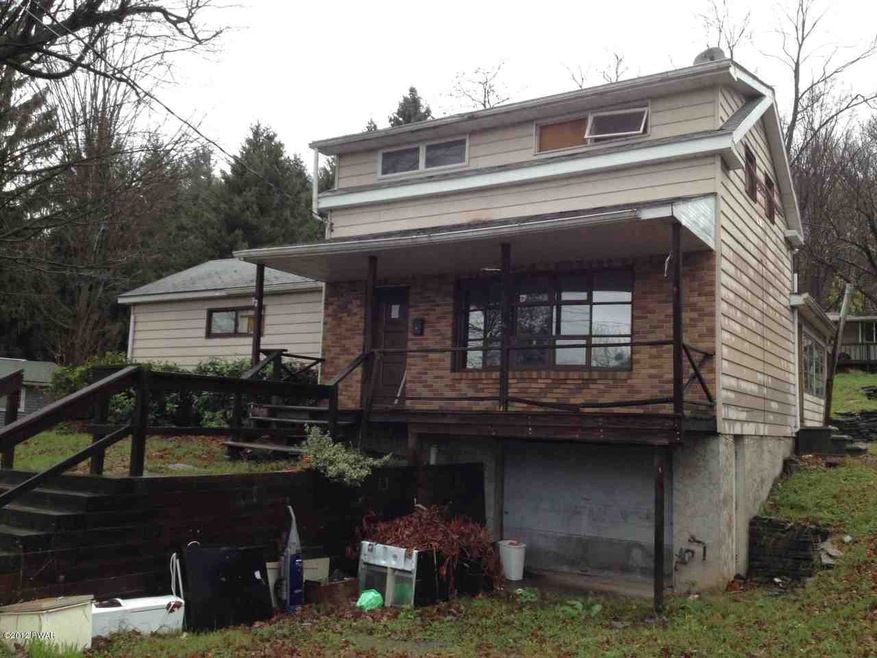 215 Highland St, Hawley, PA 18428 - photo 1