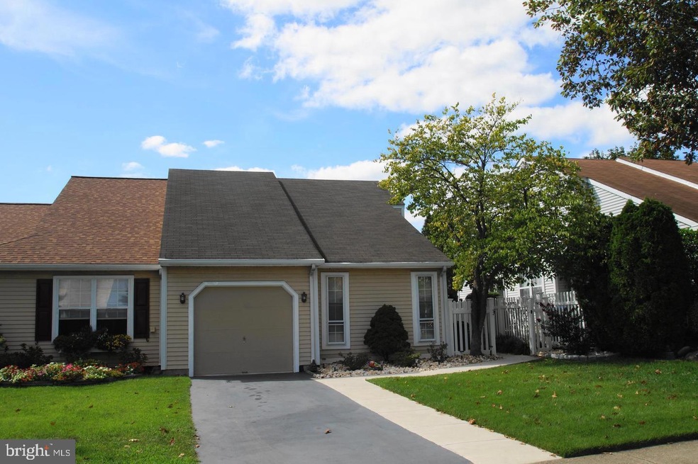 176 Raintree Ct, Langhorne, PA 19047 - photo 1