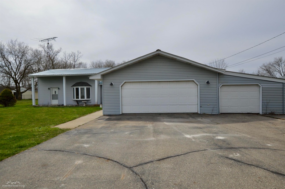 6252 Bailey St, Flint, MI 48532 - photo 1