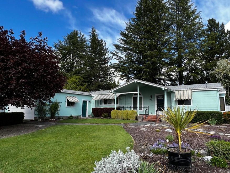 1854 Tamarac Ln, Grants Pass, OR 97527 - photo 1