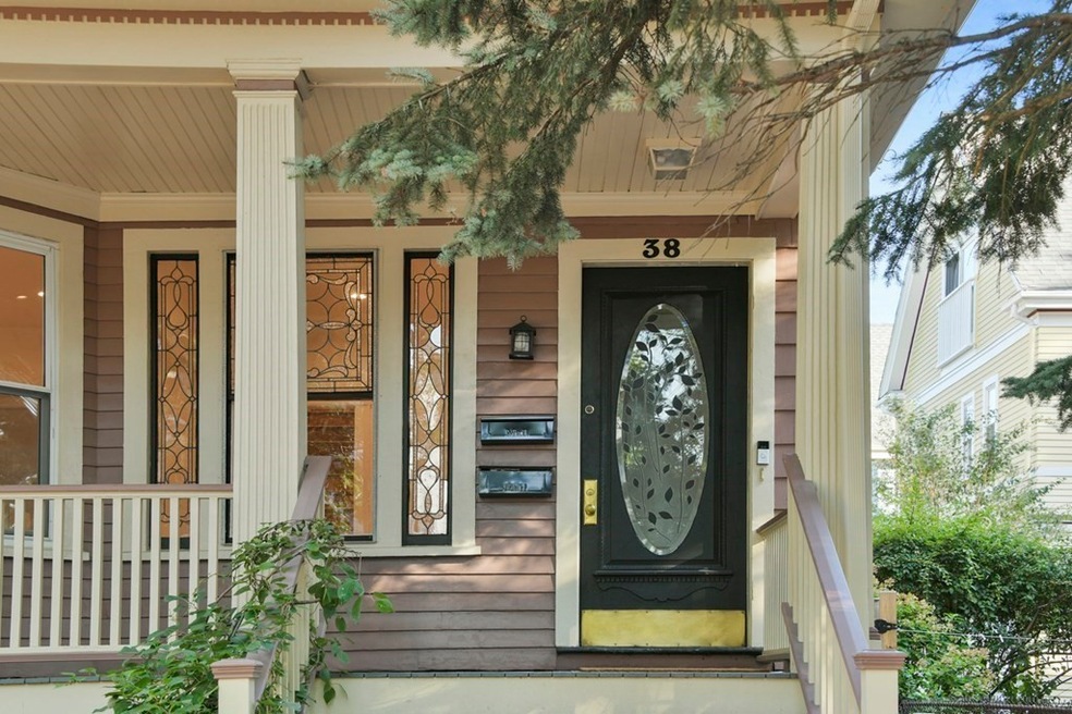 38 Russell St unit 1, Cambridge, MA 02140 - photo 1