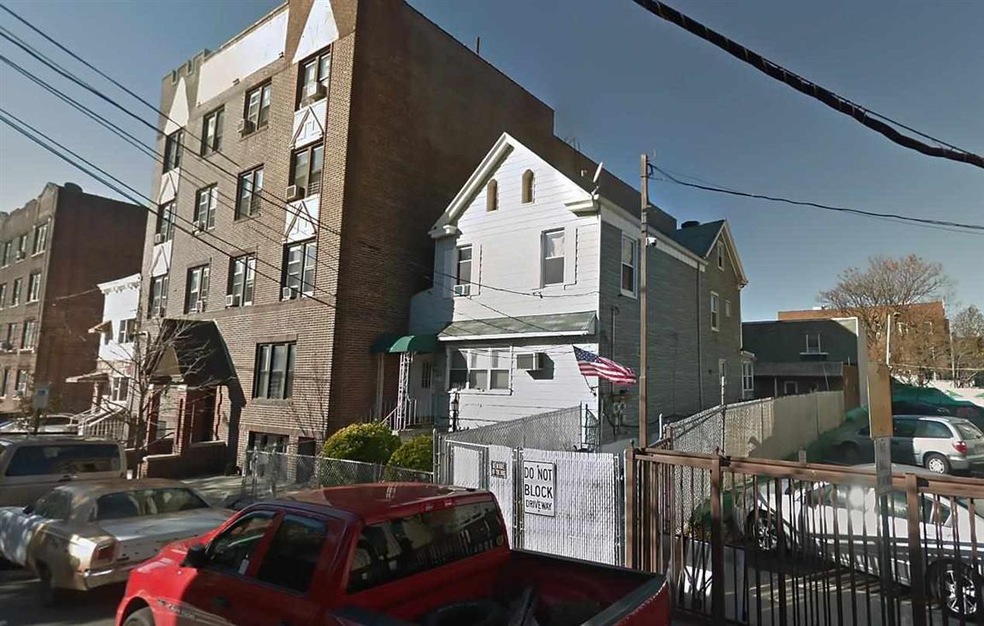 4603 Cottage Place, Union City, NJ 07087 - photo 1