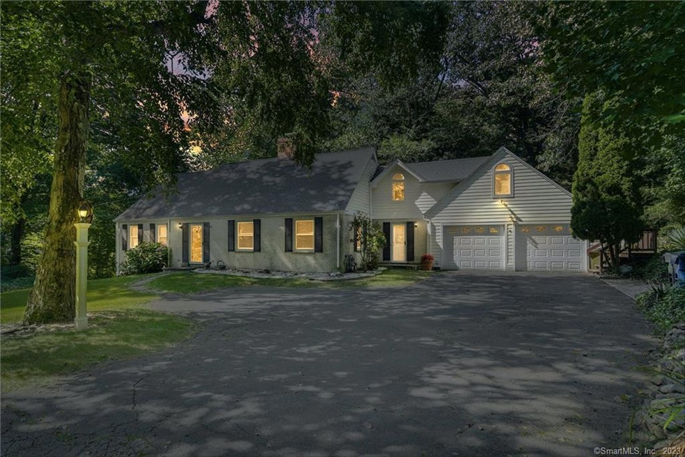 1525 Huntington Turnpike, Trumbull, CT 06611 - photo 1