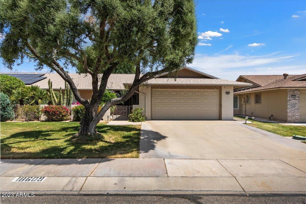18609 N Conestoga Dr, Sun City, AZ 85373 - photo 1