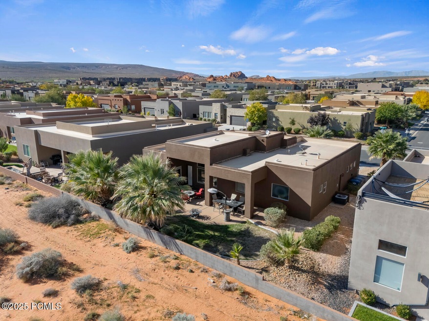 3177 S 4900 W unit 8, Hurricane, UT 84737 - photo 1