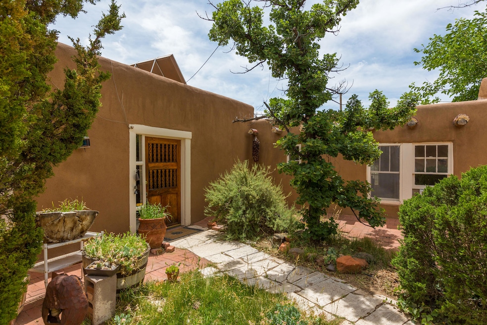 5949 Guadalupe Trail Nw, Albuquerque, Nm 87107 