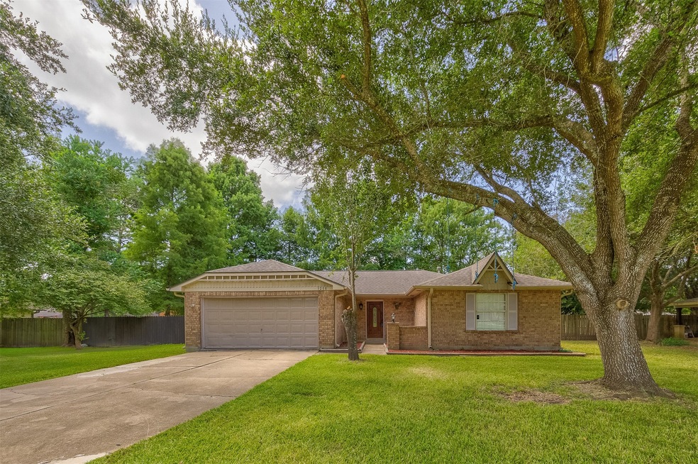 1208 Sunset Dr, Friendswood, TX 77546 - photo 1