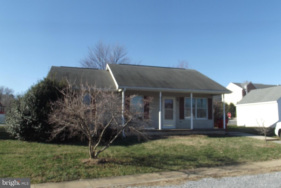 102 Ranson Estates Cir, Ranson, WV 25438 - photo 1