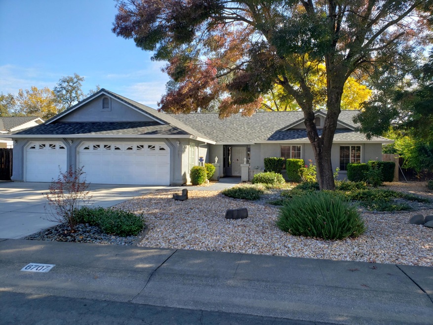 6707 Hemlock Front Exterior