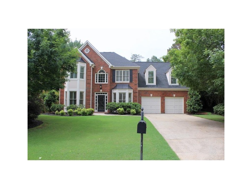East Cobb Home. Level Lot. Professional Landscapin