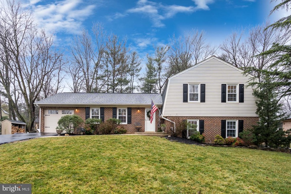 17516 Queen Elizabeth Dr, Olney, MD 20832 - photo 1