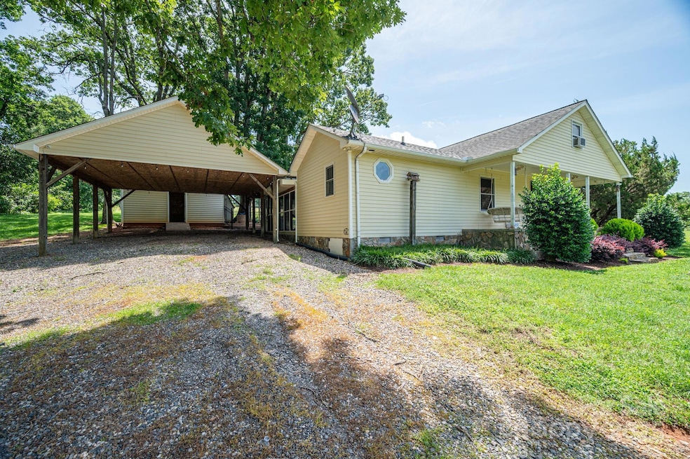 Pending $344,900 • Co-Listing Agent