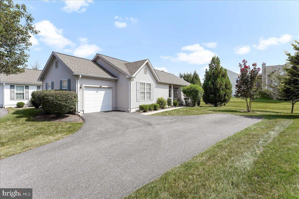 706 E Gray Fox Ln unit 209, Glen Mills, PA 19342 - photo 1